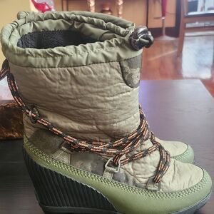 Olive Green Quilted Women's Boots